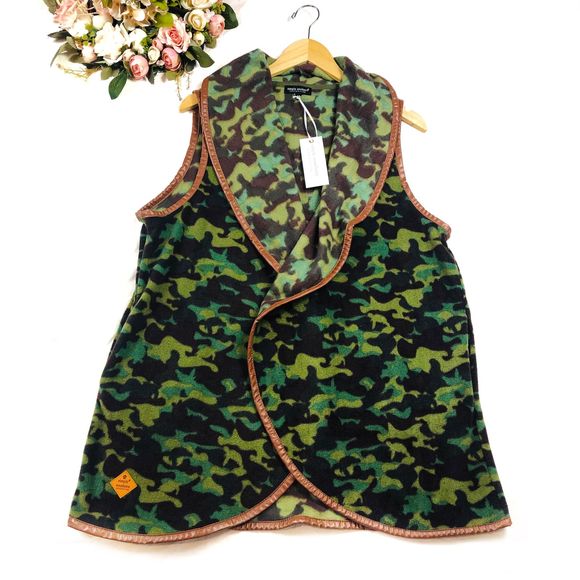 Simply Southern Jackets & Blazers - NWT Simply Southern Camo Vest